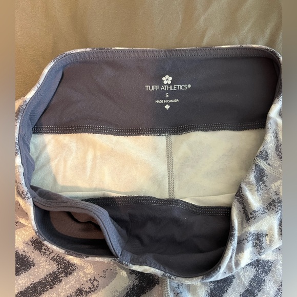 Tuff Athletic geometric leggings size small - Picture 4 of 9